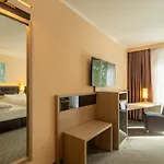 מלון Parkhotel Berghoelzchen הילדסהיים