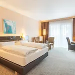מלון Parkhotel Berghoelzchen