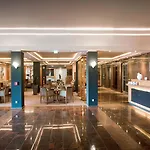 מלון Parkhotel Berghoelzchen 4*