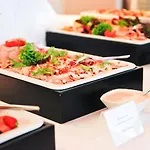 מלון Parkhotel Berghoelzchen 4*