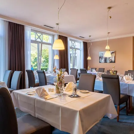 Parkhotel Berghoelzchen 4* Hildesheim