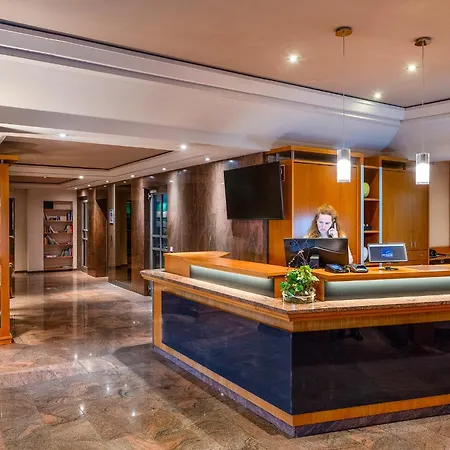 Parkhotel Berghoelzchen הילדסהיים