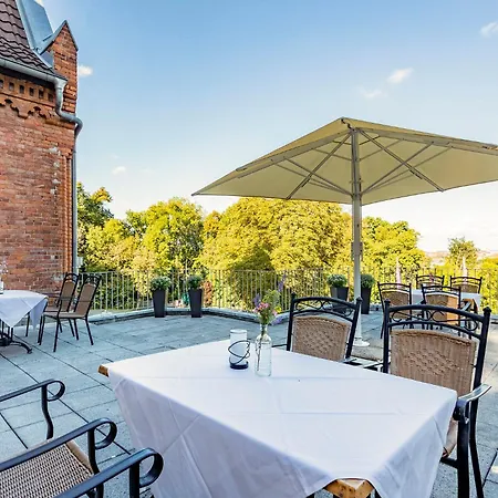 호텔 Parkhotel Berghoelzchen 4*