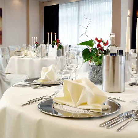 Parkhotel Berghoelzchen 4*